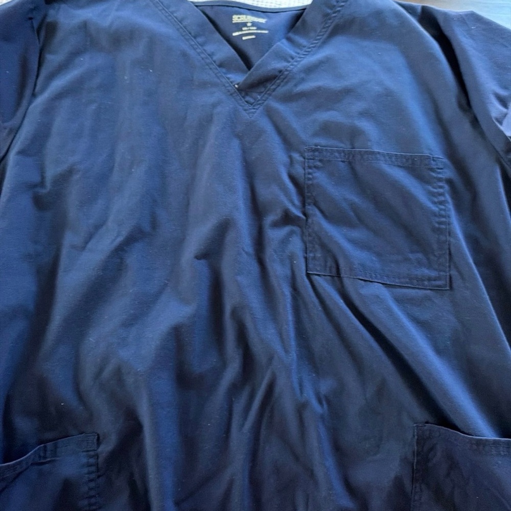 Assorted Scrub Top Collection - Picture 10 of 10